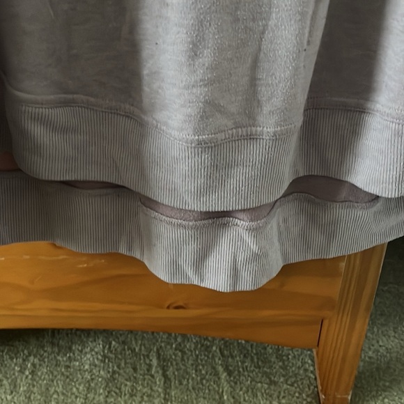 Pink sweatshirt - Picture 2 of 2